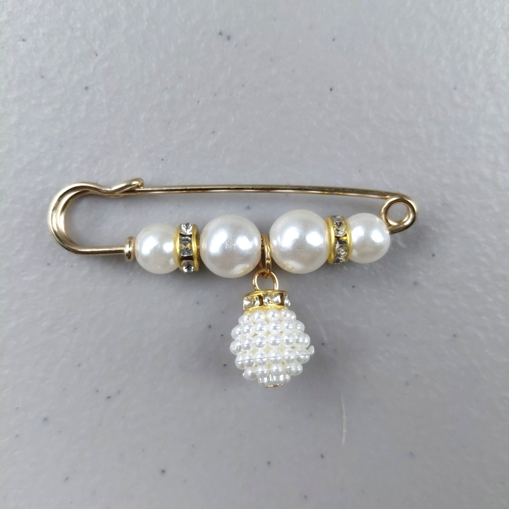 vintage antique seed faux pearls bar pin brooch Gold Tone Old Money Boardroom